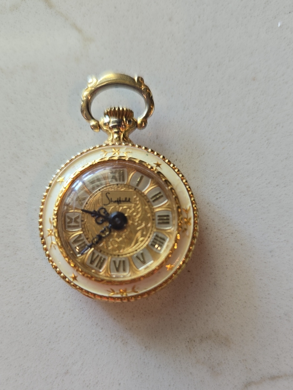 Vintage-Inspired Gold Pocket Watch Pendant Necklace - White and Gold